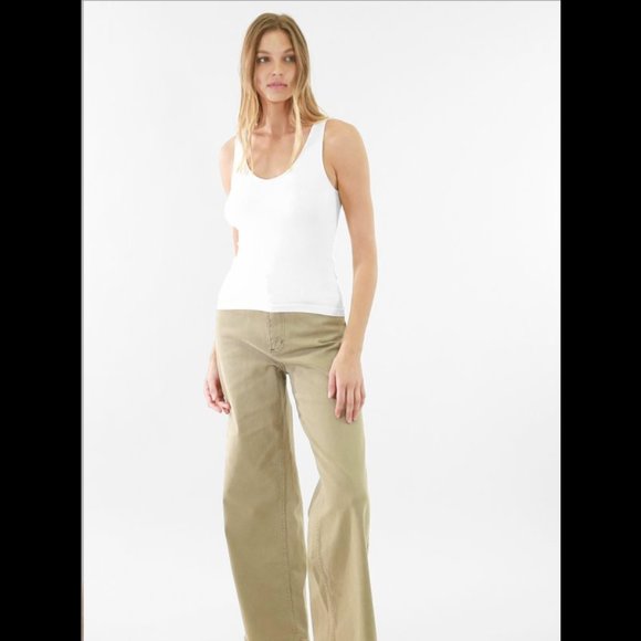 NEW White Reversible Tight Ribbed Vee and Scoop Tank Top - Picture 4 of 5